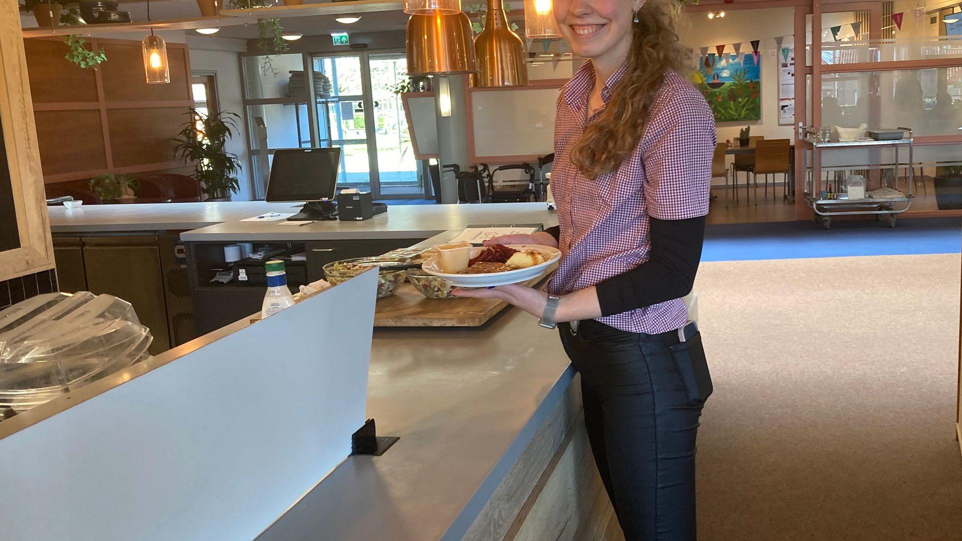 medewerker voeding en gastvrijheid